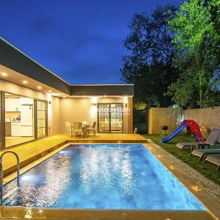 Nil Villa